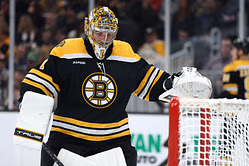 NHL Rumors: Edmonton Oilers made 'serious inquiry' about $66,000,000 Bruins superstar early in the season, claims insider