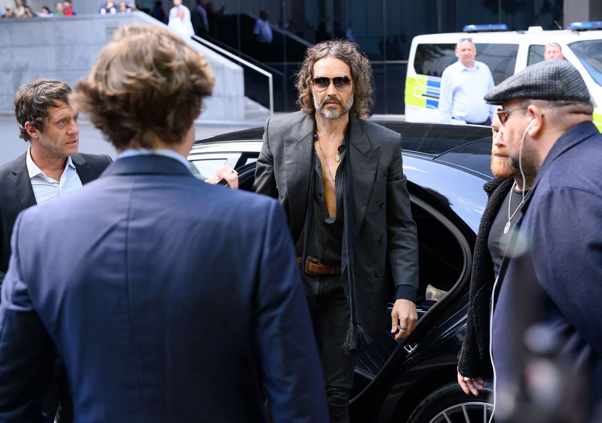 "Simply normalizing chowing down on bugs"- Russell Brand comments on the hosts of Good Morning Britain eating "minced cricket" on air