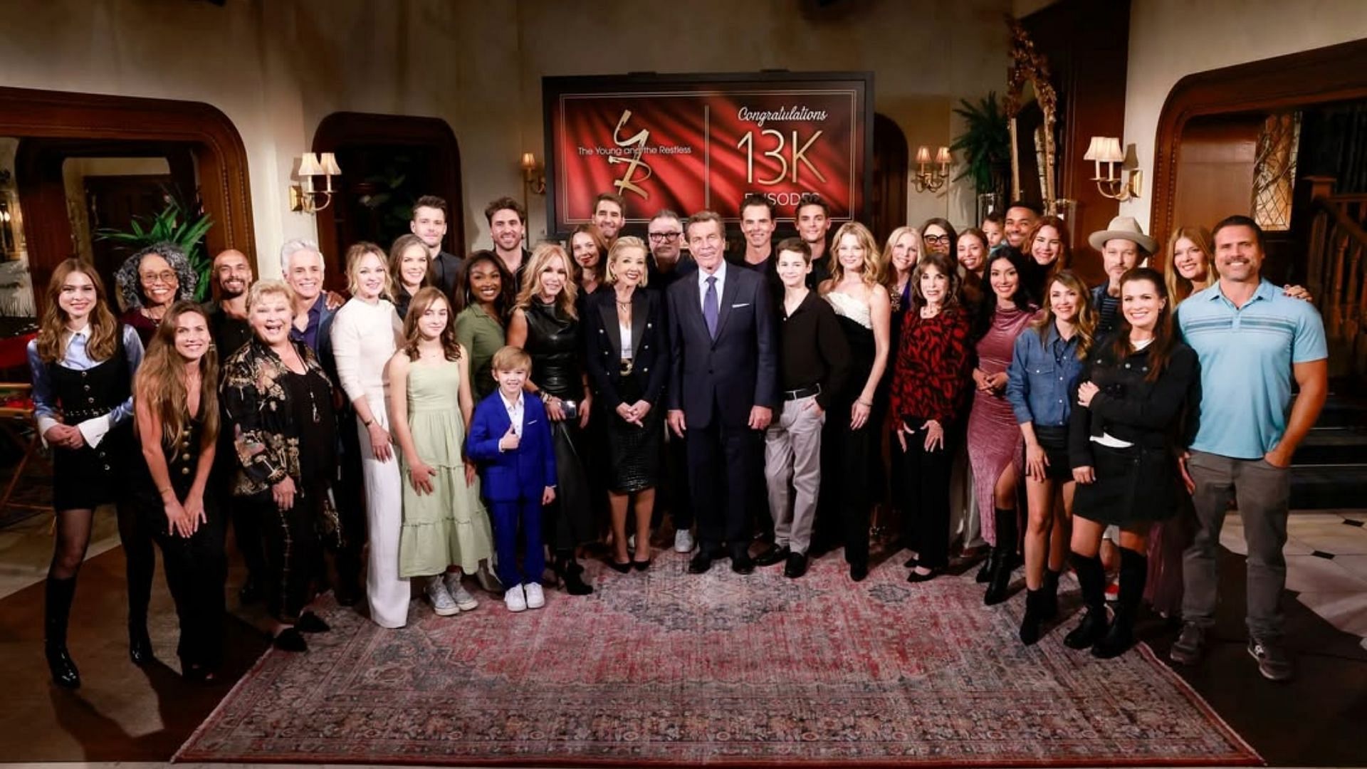 The cast of The Young and the Restless (Image via Instagram/@youngandrestlesscbs)