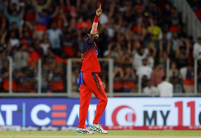 Prabhsimran Singh's misery ends as he mistimes one off Krunal Pandya in PBKS vs RCB IPL 2025 final