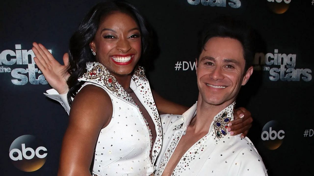 Simone Biles and Sasha Farber (Image via: Getty)