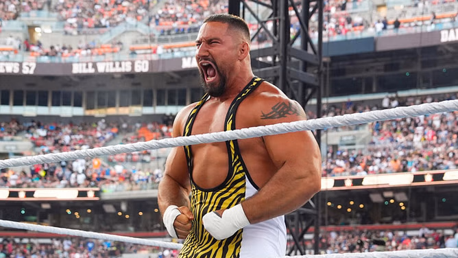 Bron Breakker gets called out by his WWE Superstar girlfriend for being rude