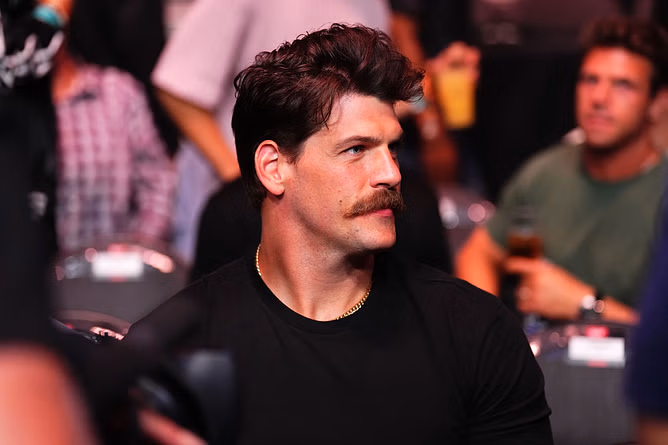 Taylor Lewan reveals Donald Trump's cold reaction after disastrous Cardinals ceremonial pitch