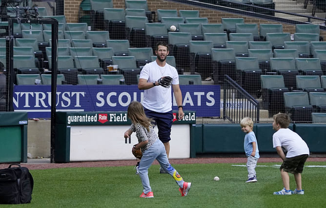 Clayton Kershaw reveals gender of his 5th child on Father’s Day