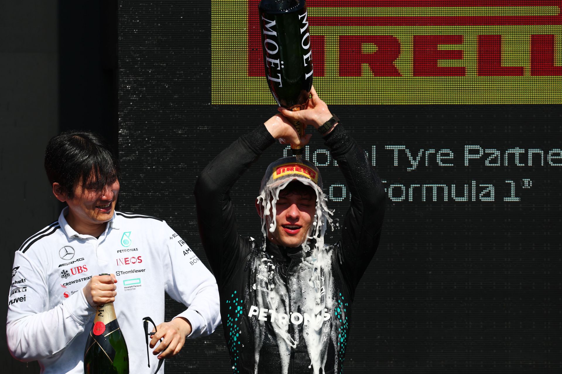 Andrea Kimi Antonelli oslavuje na pódiu po Grand Prix F1 v Kanade. Zdroj: Getty