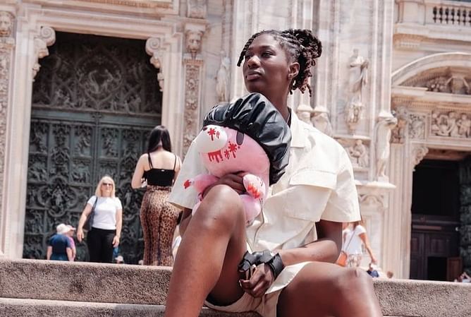 Five-star recruit Oliviyah Edwards shares snaps from Milan vacation with 'Toby' [IN PICS]