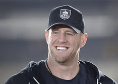 Former NFL star J.J. Watt shows appreciation for Stanley Cup Playoffs after Oilers-Panthers clash heads to second straight OT