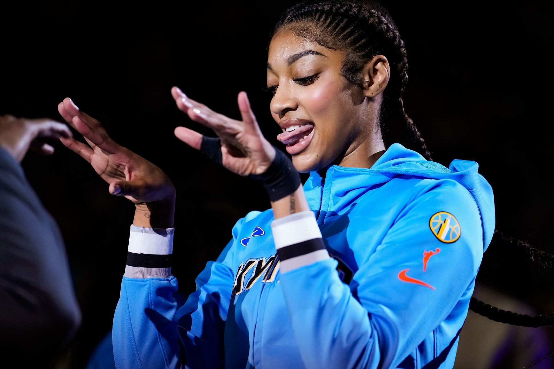 Finally starting to take advice from Caitlin Clark - WNBA fans abuzz as Angel Reese hits unexpected triple despite career 20% from deep