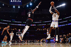 Lakers get major boost as 7’1 center target reaches buyout agreement with current team