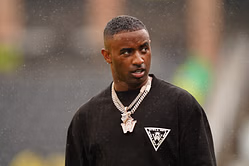 Deion Sanders Jr.'s GF, Brittany, captures Coach Prime’s son in work mode, drops a 2-word comment