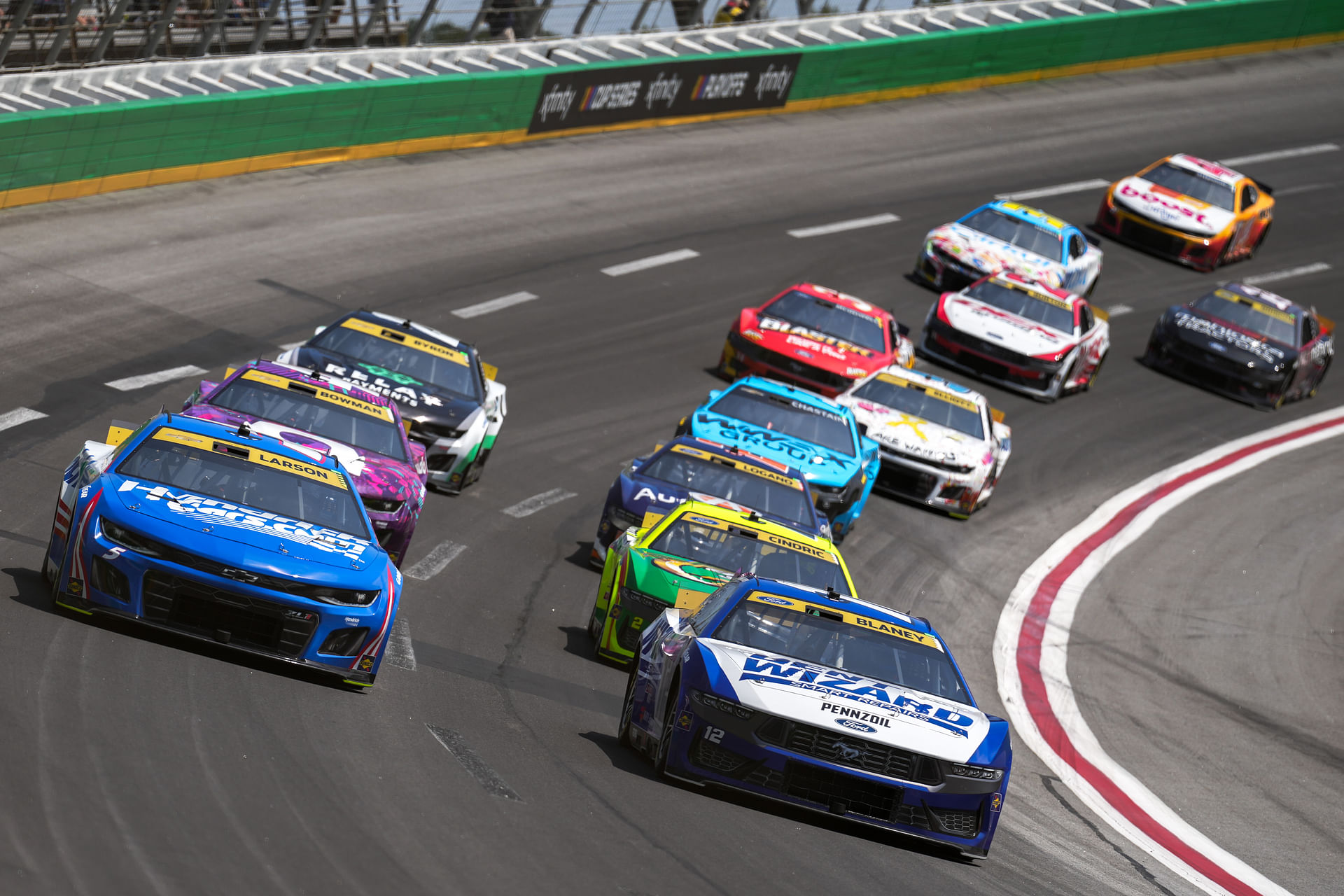 NASCAR: Quaker State 400 available at Walmart - Source: Imagn