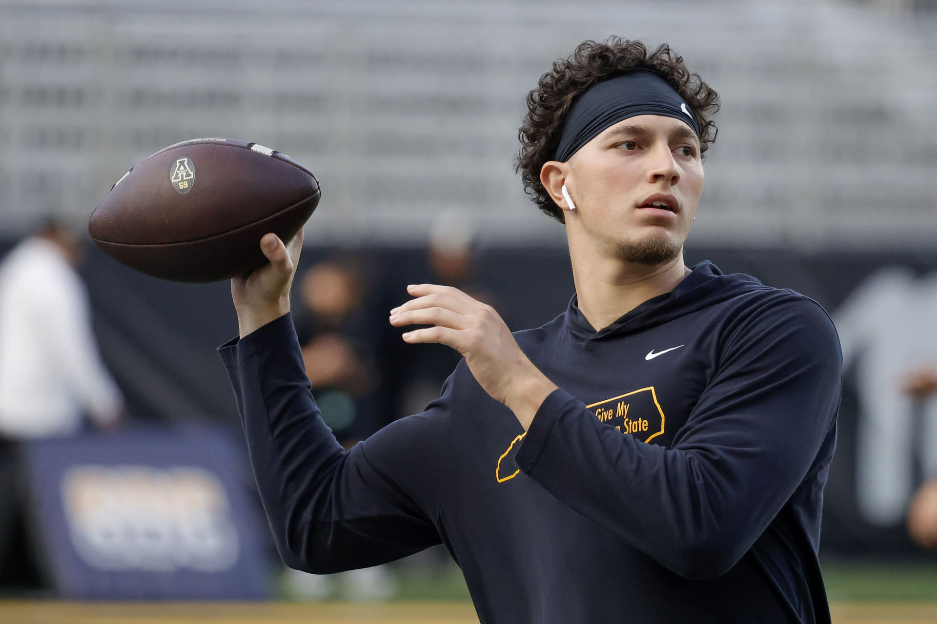 "Joey Aguilar's life is going be even harder" - CFB insider highlights pressure for Tennessee in post-Nico Iamaleava era