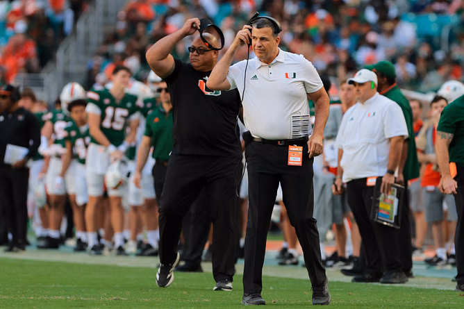 Mario Cristobal and Miami working on poaching 6'3" 4-star commit from Josh Heupel's Tennessee