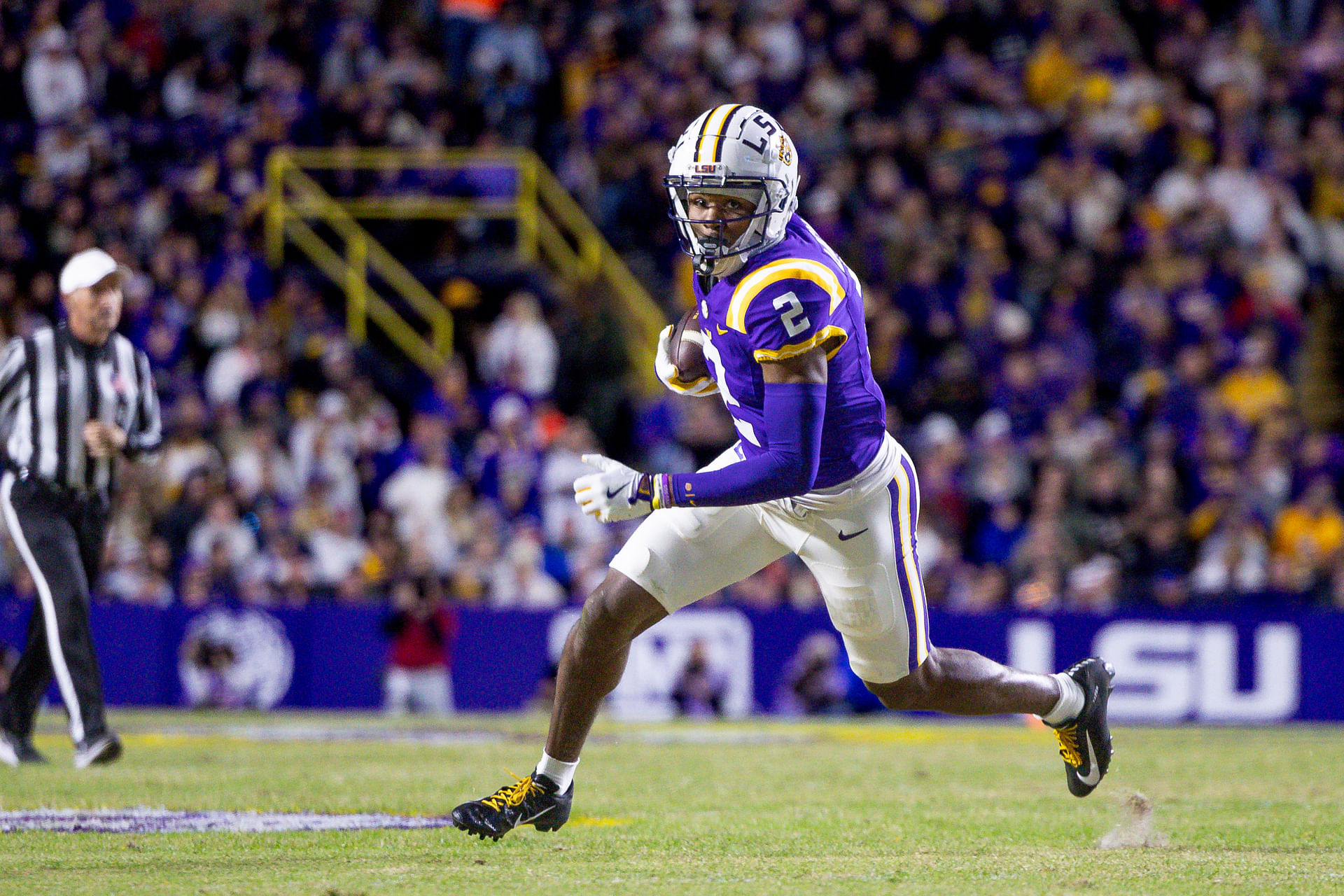 “Currently working with Houston police”: Kyren Lacy’s mom files complaint as ex LSU star loses diamond chain