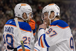 NHL analyst makes bold case for Leon Draisaitl's superior clutch playoff greatness over undisputed greatest player of this generation