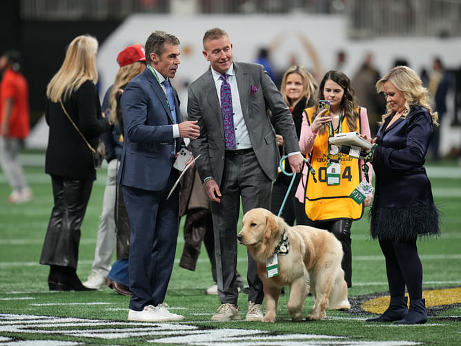 Kirk Herbstreit claps back at fan in 2 words for mocking ESPN analyst's "obsession" with dogs