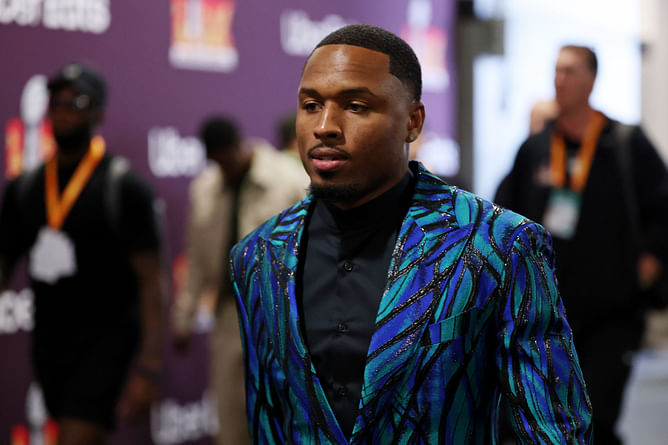 "I need a Covid mask": Isaiah Rodgers voices complaint about first-class flight after Vikings' $11,045,000 deal