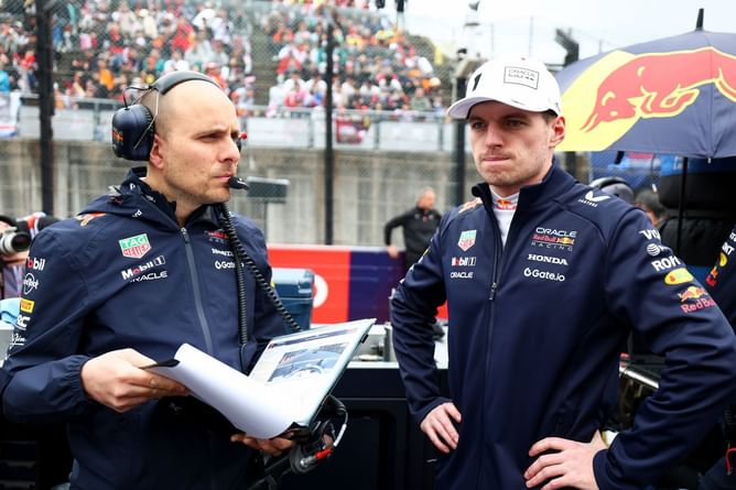 "Nope, no grip, just sliding front wheels": Max Verstappen's exasperated reaction to a lack of performance in Red Bull