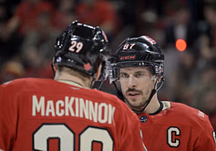 Nathan MacKinnon drops 2-word response to Sidney Crosby's rumored trade from Penguins