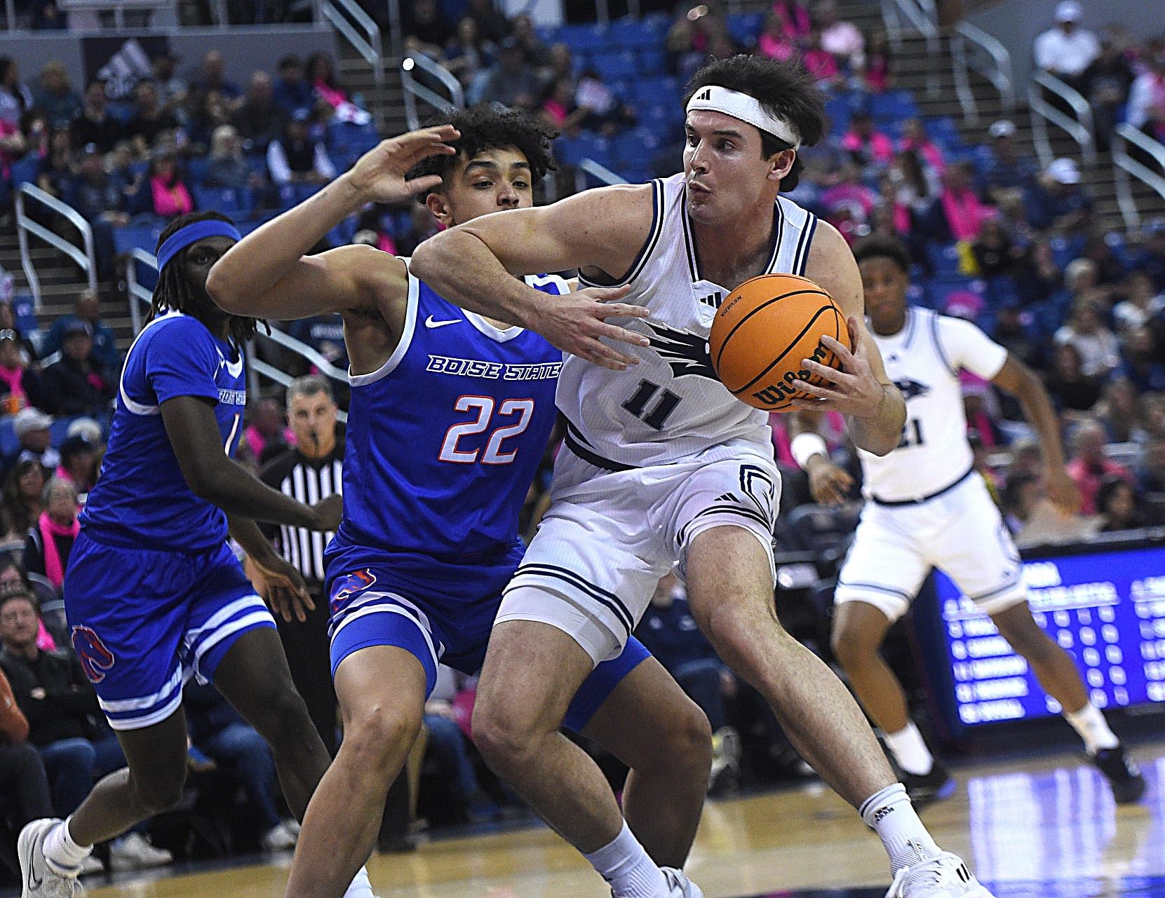 Nevada’s Nick Davidson looks to shoot while taking on Boise State at Lawlor Events Center in Reno on Feb. 22, 2025. Photo: Imagn