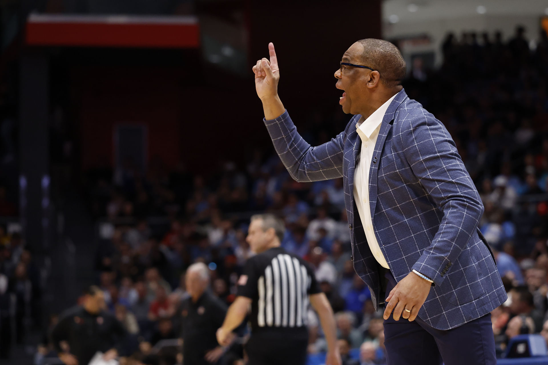 Analyst gives their 2 cents on how the Oklahoma City Thunder's "positionless style" could inspire Hubert Davis' UNC Tar Heels next season