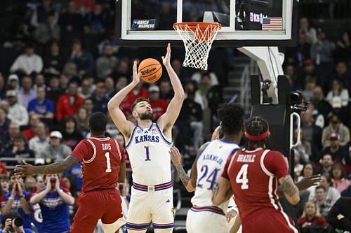 Despite an impressive college career, question marks surround Hunter Dickinson's NBA chances. (Photo Credit: IMAGN)