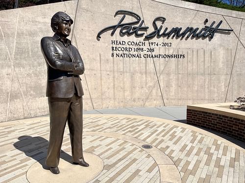The Pat Summitt statue in Tennessee. (Credits: IMAGN)