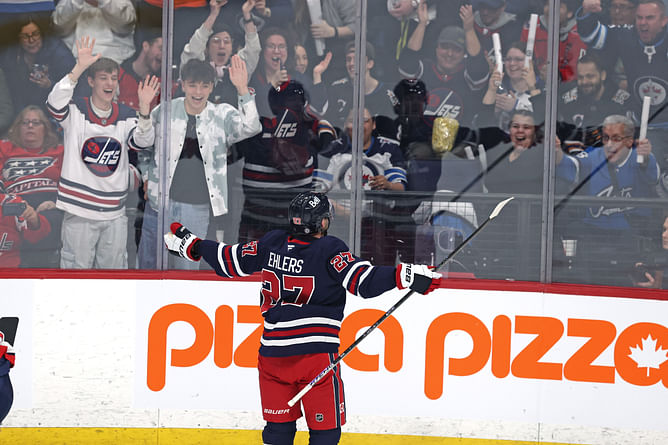 Teams that aren't targeting Mitch Marner eyeing $42,000,000 Jets star instead in free agency, per NHL insider