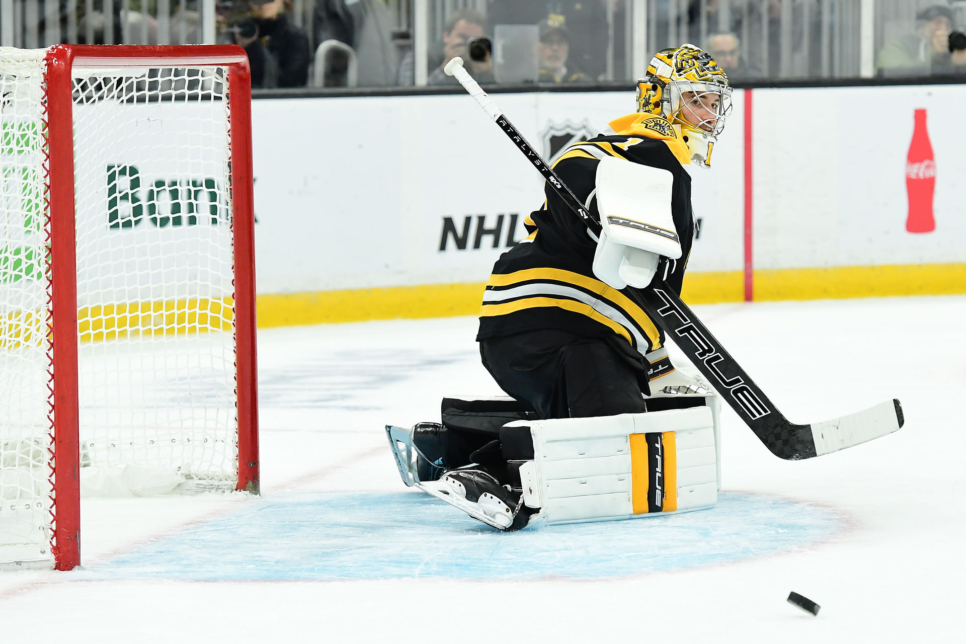NHL: Chicago Blackhawks at Boston Bruins - Source: Imagn