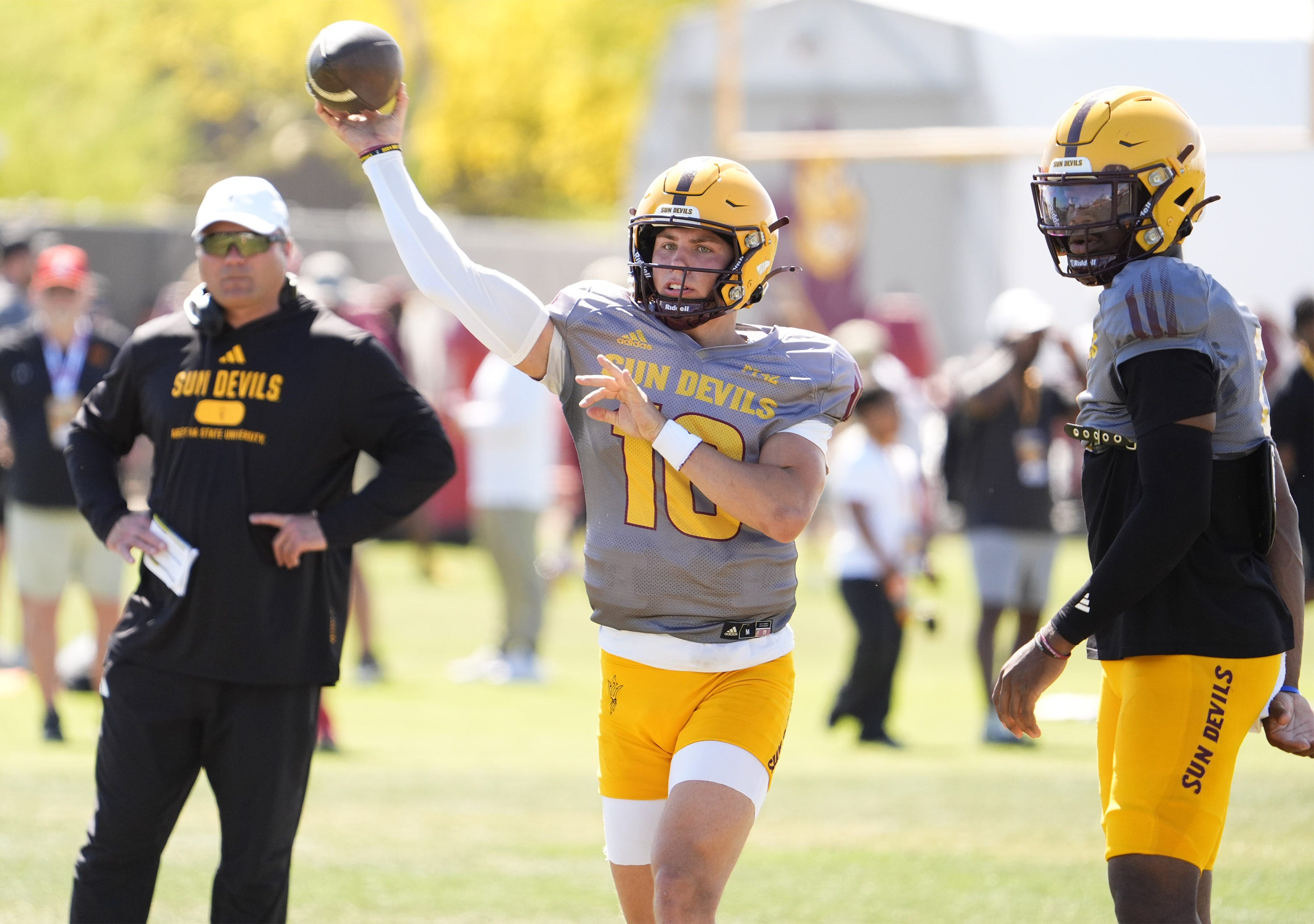 "Has there ever been a more delusional program?": CFB fans mock Sam Leavitt after Arizona State QB voices desire to win Natty & Heisman in 2025