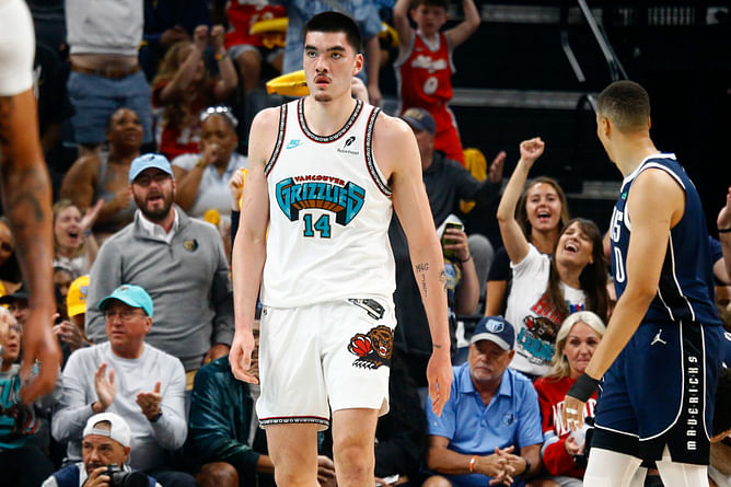 "Pacers sacrificing former Purdue players" - NBA fans stunned as Grizzlies' Zach Edey to undergo surgery for sprained ankle