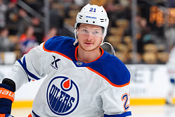 Oilers’ GM Stan Bowman gets bluntly honest on locking Trent Frederic for 8-years over ‘older’ Evander Kane