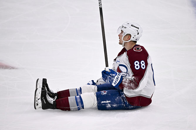 5 Colorado Avalanche players and personnel detrimental to retool roster after disappointing playoff exit ft. Martin Necas