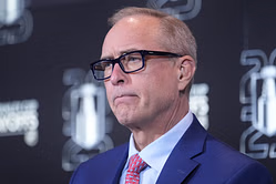 Panthers' HC Paul Maurice gets 100% real about his no-handshake stance: "I don't need more controversy"