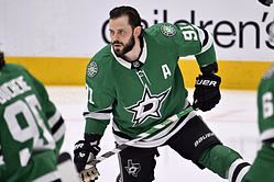 Ex-Patriots WR Julian Edelman hilariously claims Bill Belichick had Tyler Seguin traded out of Boston - "He was influencing us"