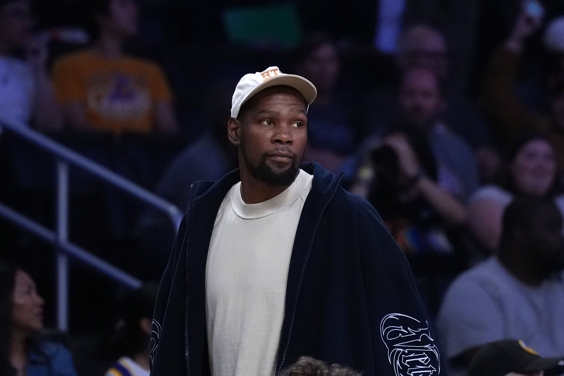 Fans react to NBA insider