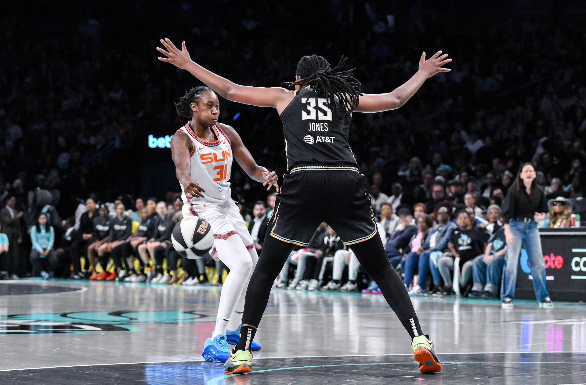 WNBA Defensive Player of the Year (DPOY) Rankings 2025: Top 5 candidates after week 4 ft. Jonquel Jones