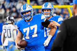 Jared Goff sends 2-word tribute to Frank Ragnow as Lions center retires to "prioritize" family