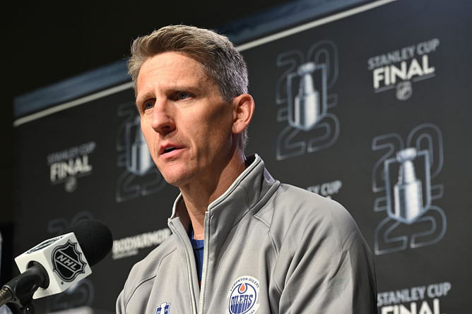 Oilers HC Kris Knoblauch makes his feelings known on Calvin Pickard’s Game 5 struggle after loss to Panthers