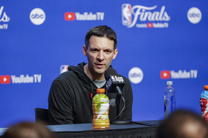 "That's a red flag" - Isiah Thomas calls out OKC Thunder coach Mark Daigneault for late lineup shuffle in Game 1 loss to Pacers