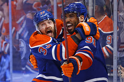 After Evander Kane's Canucks trade, insider hints at Oilers moving another veteran to free up cap space