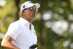 How did Phil Mickelson perform in the final round of LIV Golf Virginia?