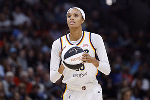 Fever GM makes her feelings clear on DeWanna Bonner parting ways