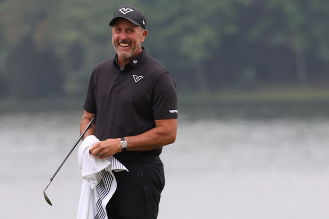 Phil Mickelson’s ‘wild’ shot at LIV Virginia gets a big reaction from ex-LIV CEO Greg Norman’s son