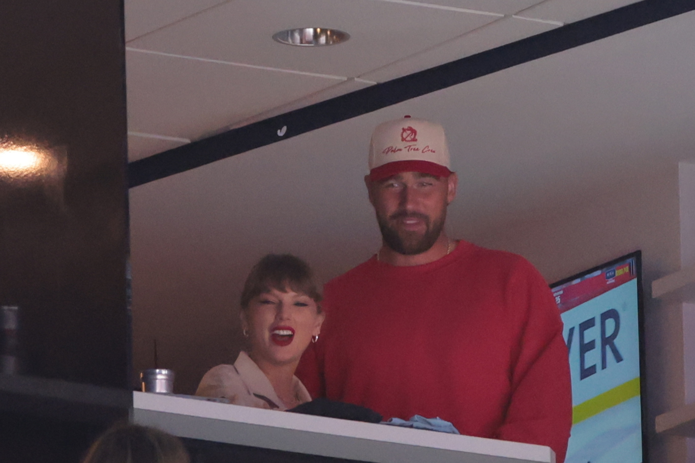 "NHL desperate for the female demographic": Hockey fans on Taylor Swift and Travis Kelce attending Game 4 of Stanley Cup Final in Florida