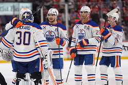 Oilers HC Kris Knoblauch gets real on replacing Stuart Skinner with Calvin Pickard in Stanley Cup Finals Game 5