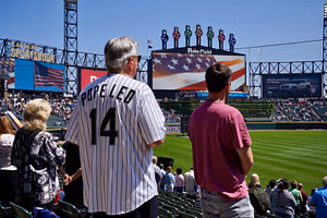 Watch: White Sox loyalist Pope Leo joins fans in MLB team's chants