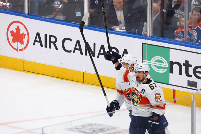 Brad Marchand joins rare SCF scoring record that even Wayne Gretzky isn't a part of