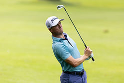 Justin Thomas hilariously questions golf critics with a weird positioned bunker shot