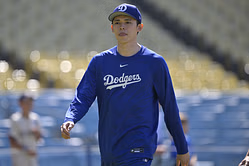 After losing Roki Sasaki, Blue Jays coach offers hilarious take on what he would try differently next time
